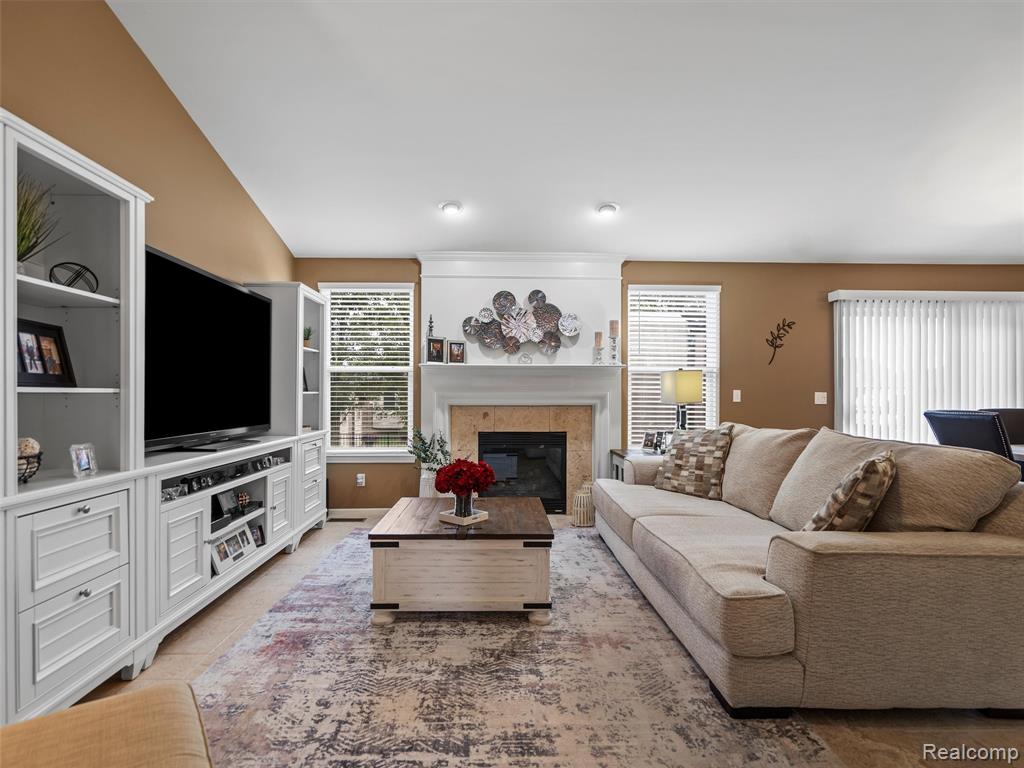 56714 Winding Creek Drive, Macomb, MI 48042 — Photo 5