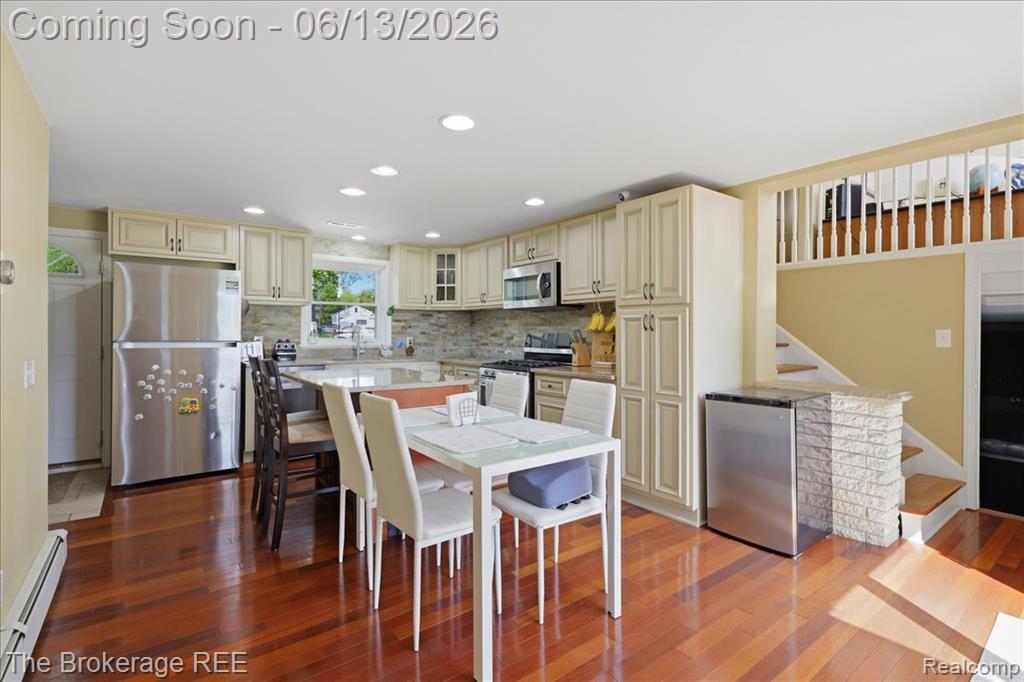 261 Reymont Road N, Waterford, MI 48327 — Photo 8
