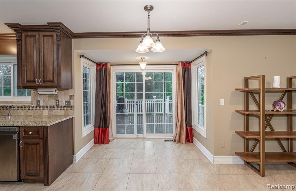 5824 HATHAWAY Road, Canton, MI 48187 — Photo 10