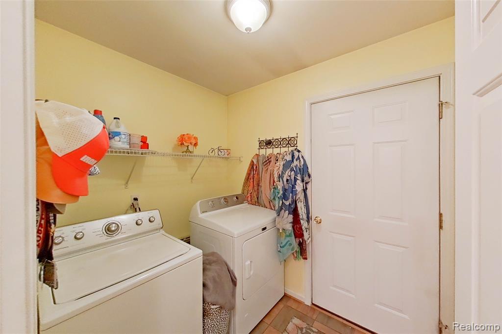 8883 Redstone Drive, 2, Pinckney, MI 48169 — Photo 24