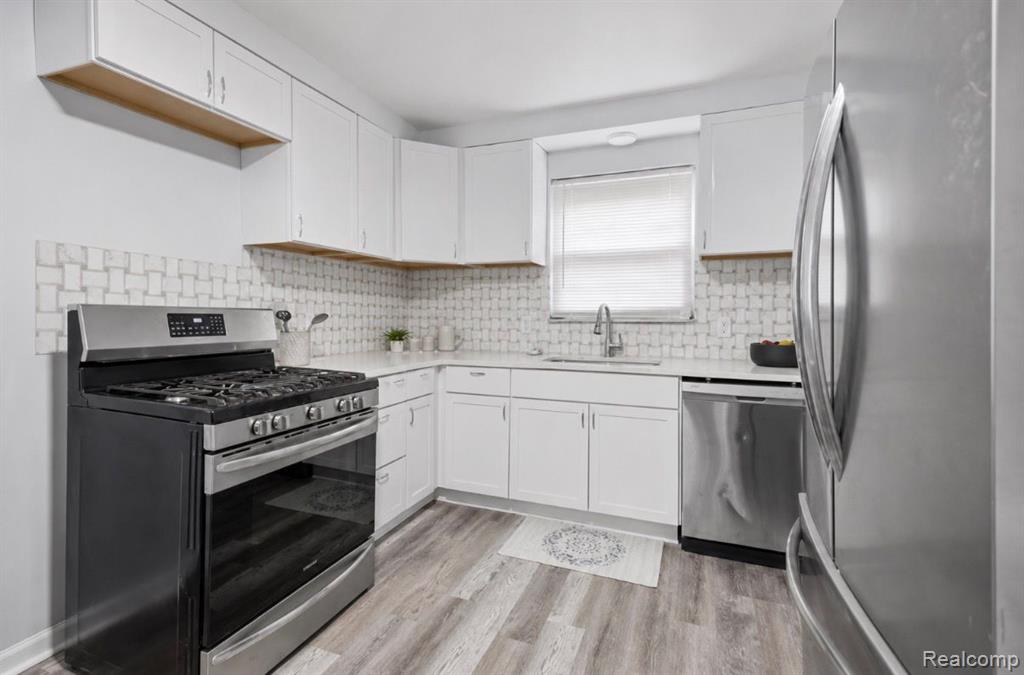 18492 Warwick Street, Detroit, MI 48219 — Photo 10