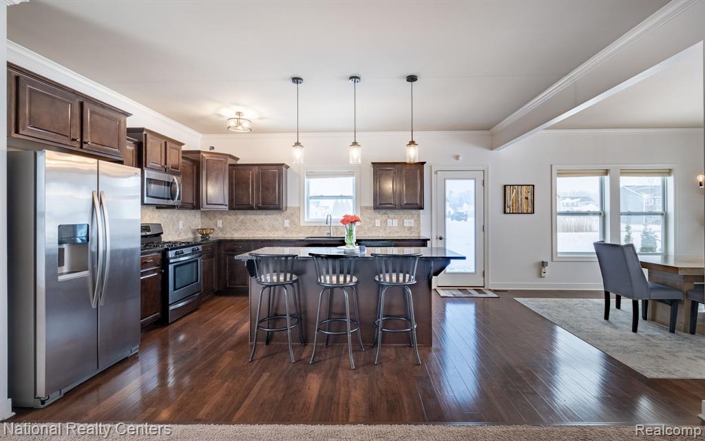 7025 Marigold Court, Grand Blanc, MI 48439 — Photo 11