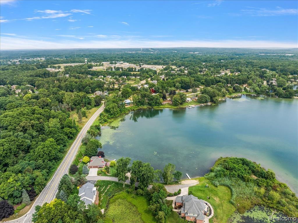 2770 Bogie Lake Road, White Lake, MI — Photo 19
