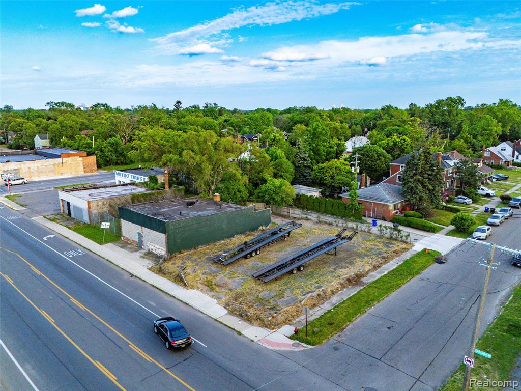 12735 W Chicago Street - Photo 2