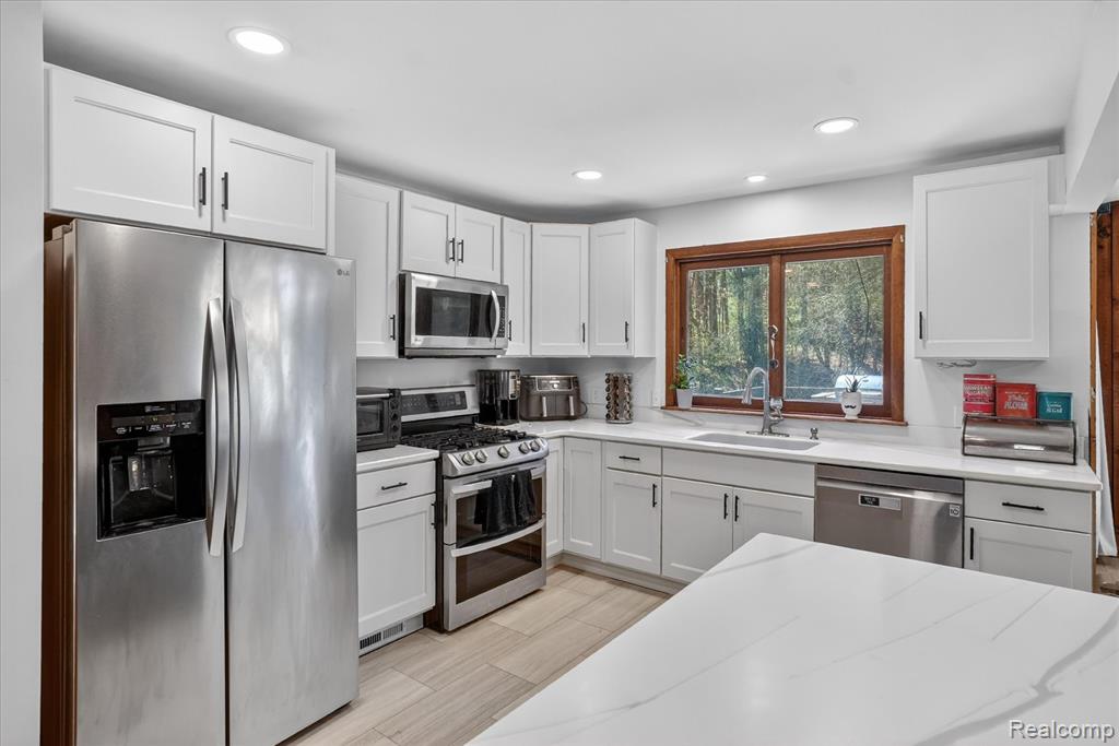3301 Jewell Road, Howell, MI 48843 — Photo 6