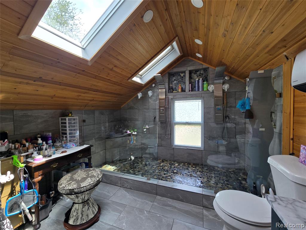 22911 Maple Avenue, Farmington, MI 48336 — Photo 32