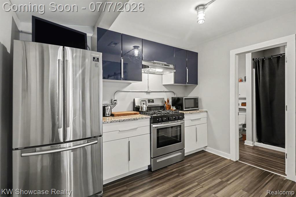 435 W Sonoma Avenue, Hazel Park, MI 48030 — Photo 8