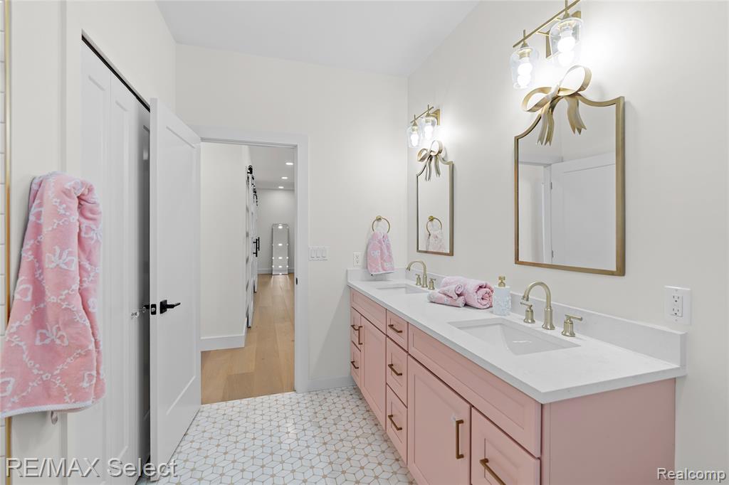 2208 Grove Park Road, Fenton, MI, 48430