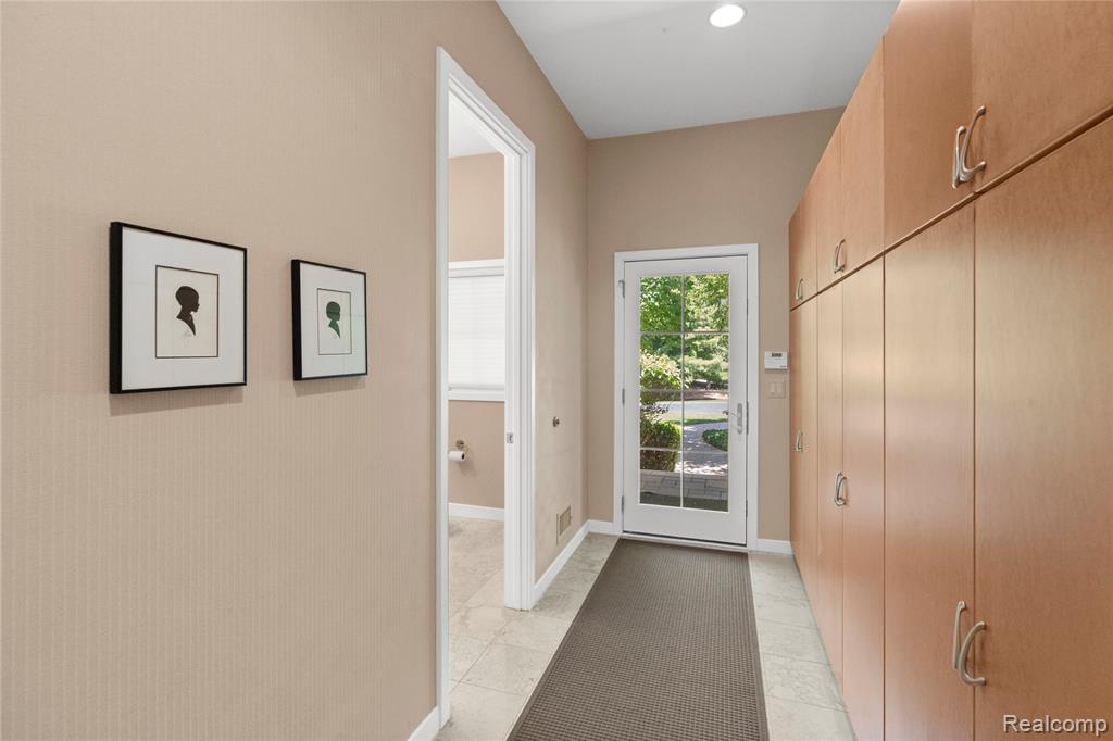 8479 Misty, Grand Blanc, MI 48439 — Photo 39