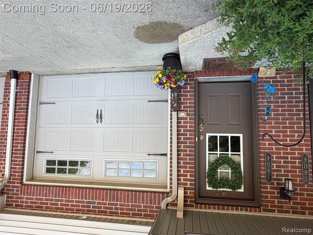 1604 Pinecroft Lane, Howell, MI 48855