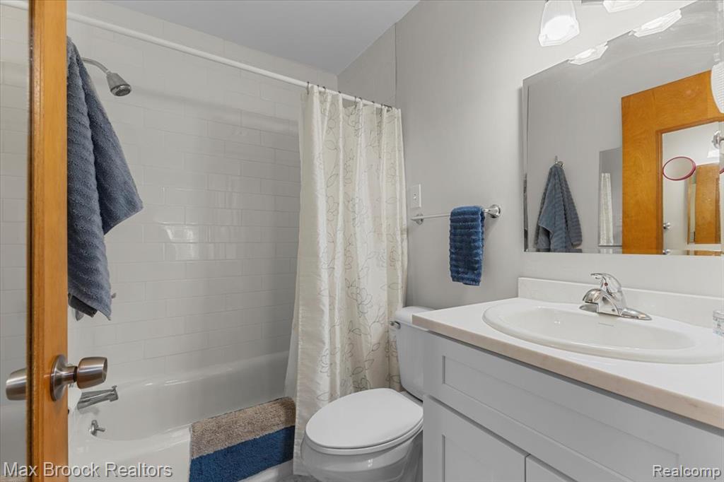 4514 Thorncroft Avenue, Royal Oak, MI 48073 — Photo 15