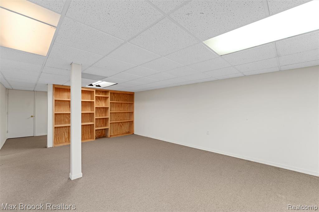 5946 Cherry Crest Drive, West Bloomfield, MI — Photo 41