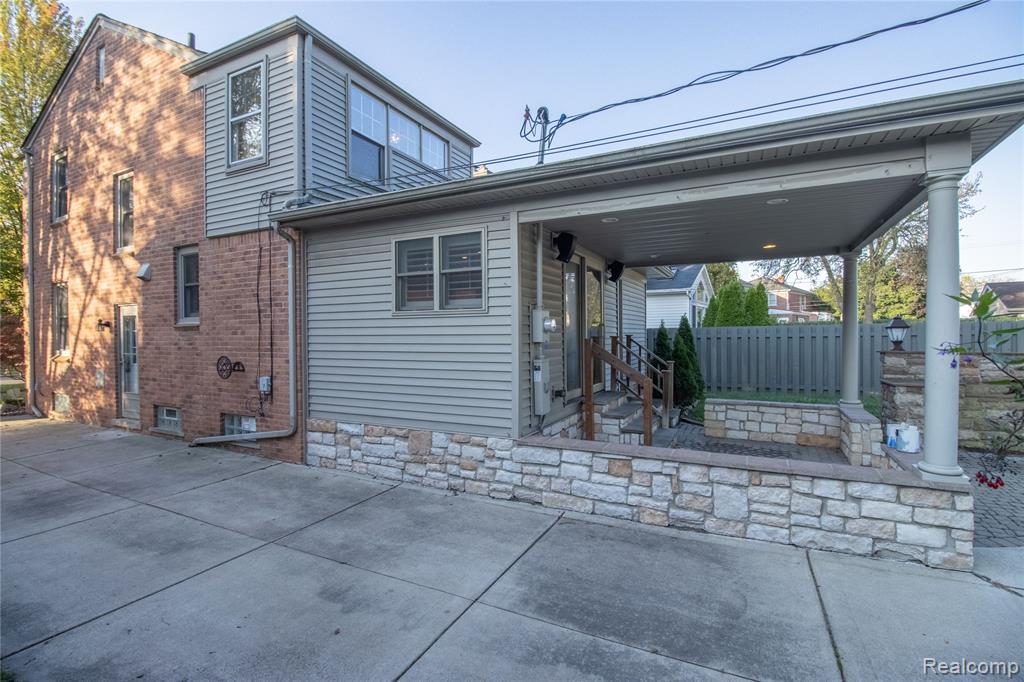 450 Roland Road, Grosse Pointe Farms, MI 48236 — Photo 41