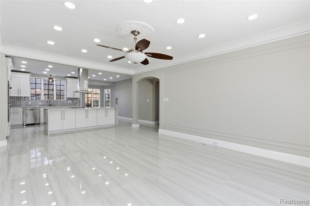 9500 La Salle Boulevard, Detroit, MI 48206 — Photo 12