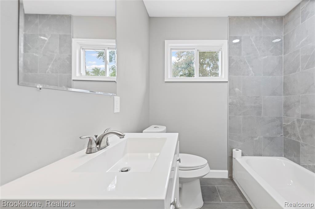 9025 Appleton, Redford, MI 48239 — Photo 11