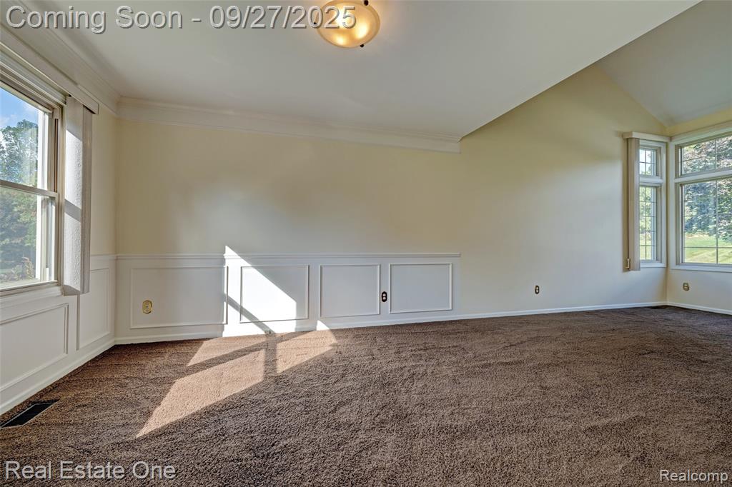 90 Crescent Hill Drive, Ortonville, MI 48462 — Photo 17