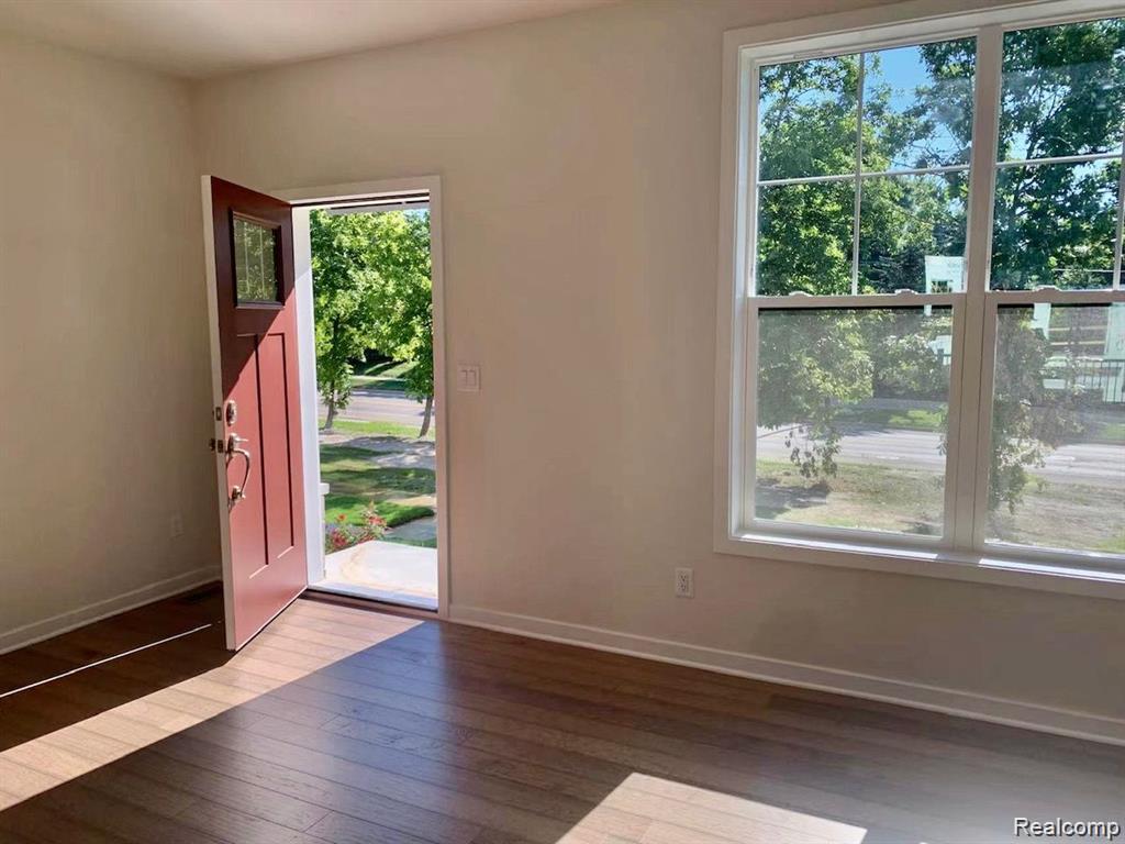 2898 RAYFIELD Avenue, Ann Arbor, MI 48105 — Photo 2