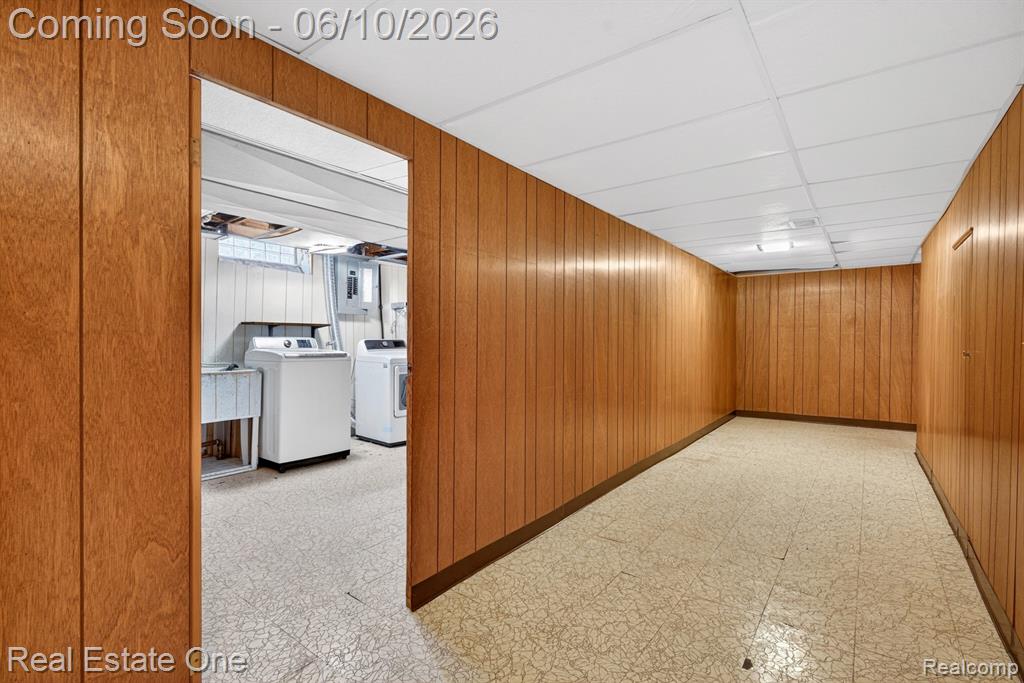 9421 Pine Street, Taylor, MI 48180 — Photo 22