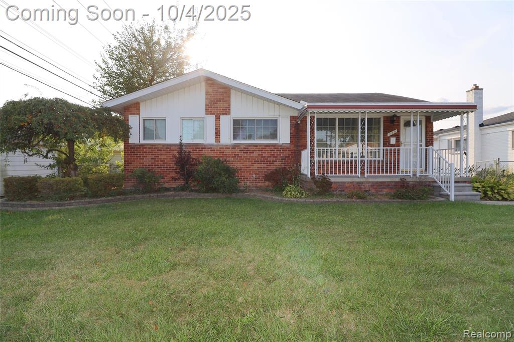 939 Deering Street, Garden City, MI — front exterior