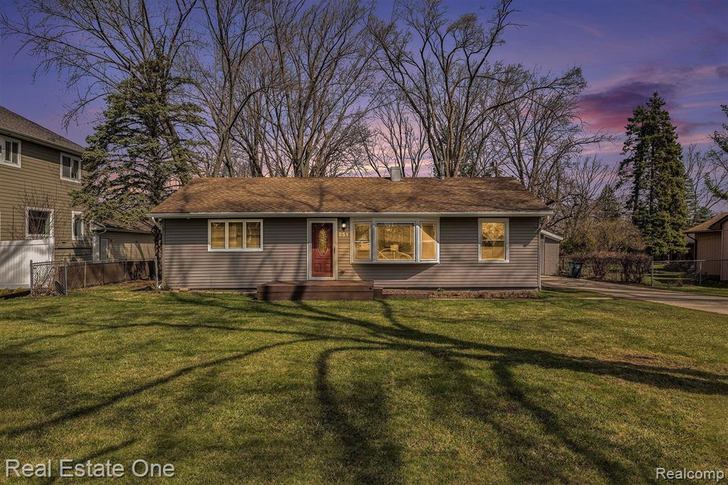 851 MARENGO Drive, Troy, MI 48085 — Photo 33