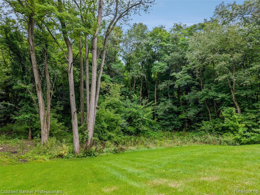3320 Acorn Grove Court, Ortonville, MI 48462 — Photo 40