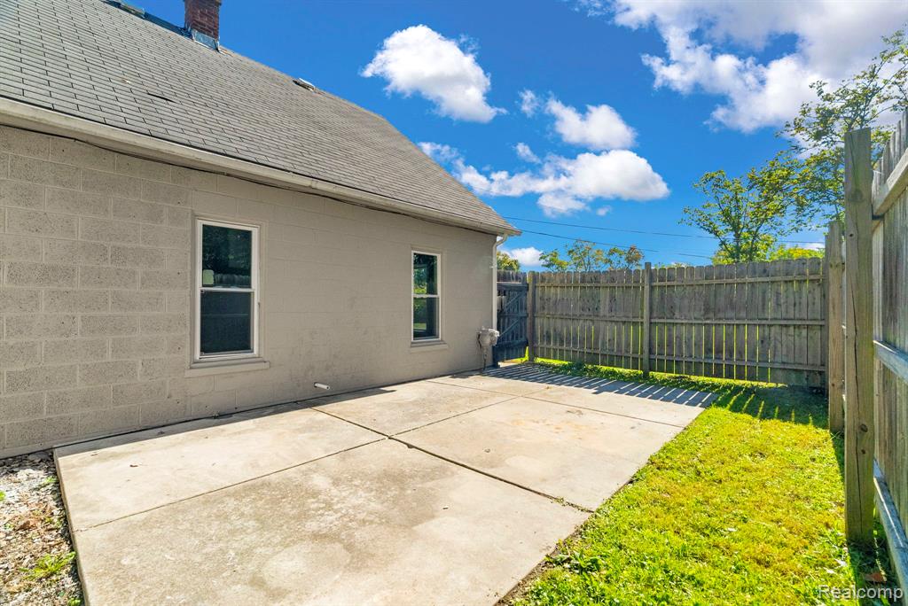 24915 Saint Paul Boulevard, Harrison Township, MI — Photo 47
