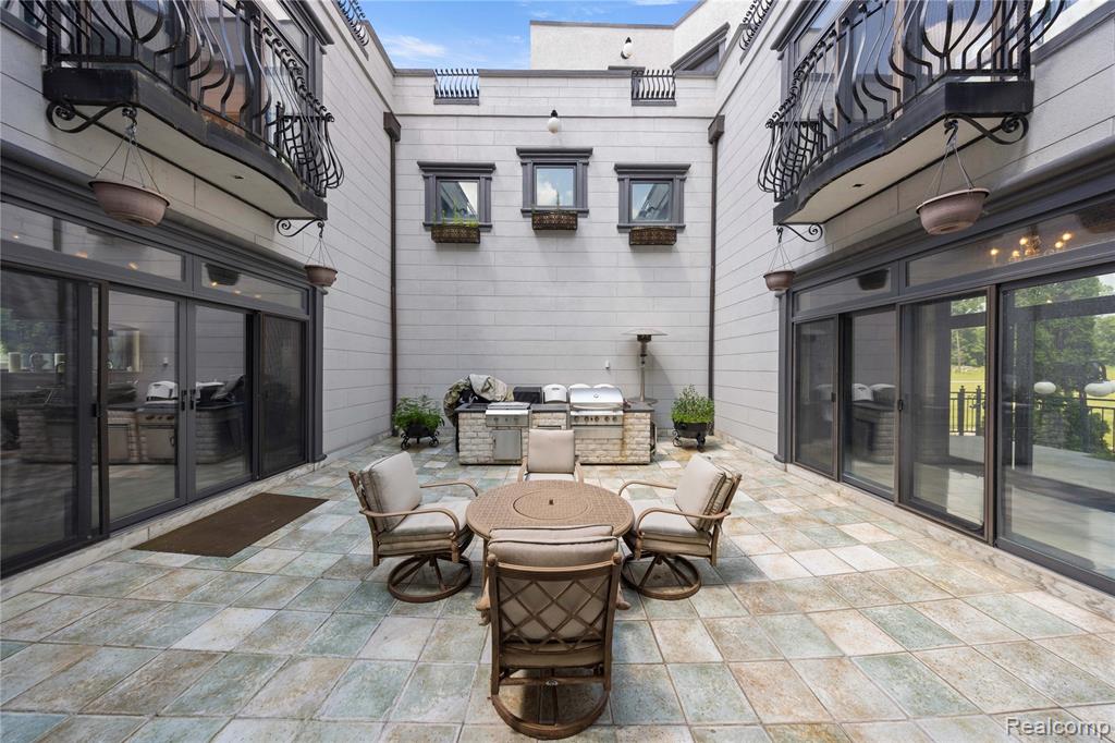 42183 Kouza Court, Belleville, MI, 48111