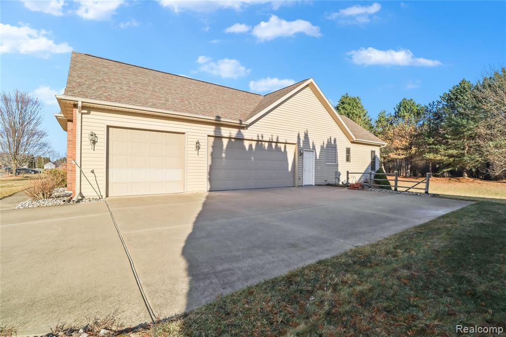 6273 Boulder Drive, Flushing, MI 48433 — Photo 40