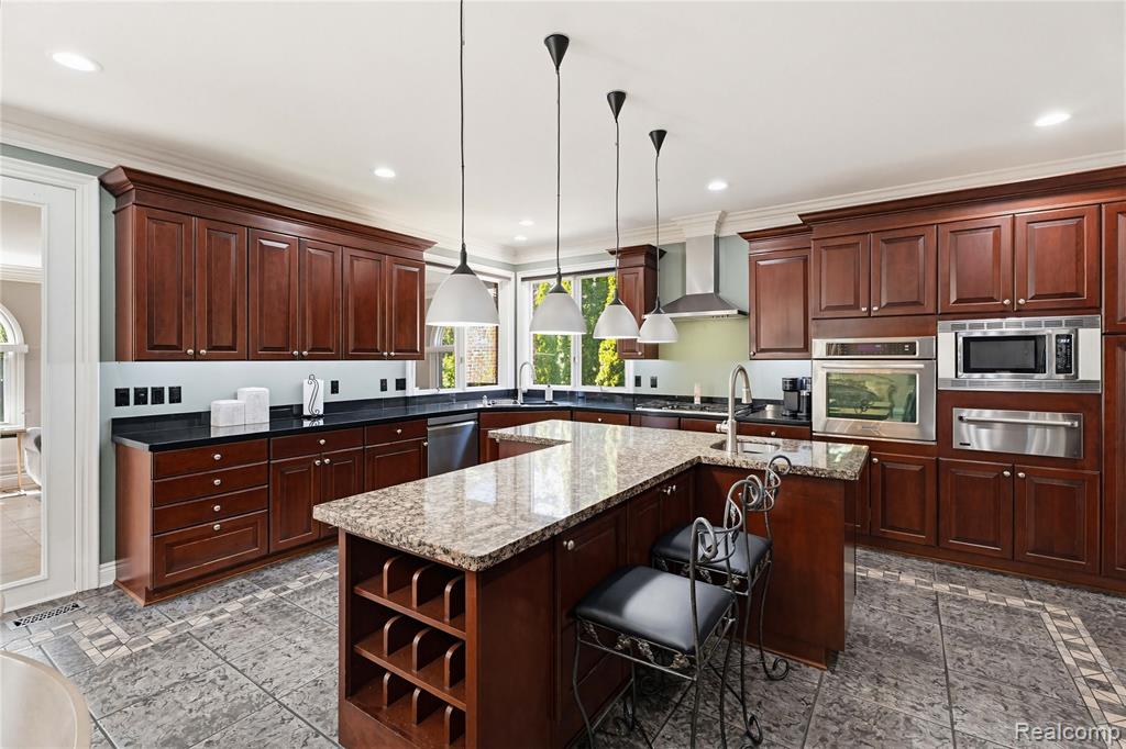 5173 Serena Drive, Troy, MI 48098 — Photo 29