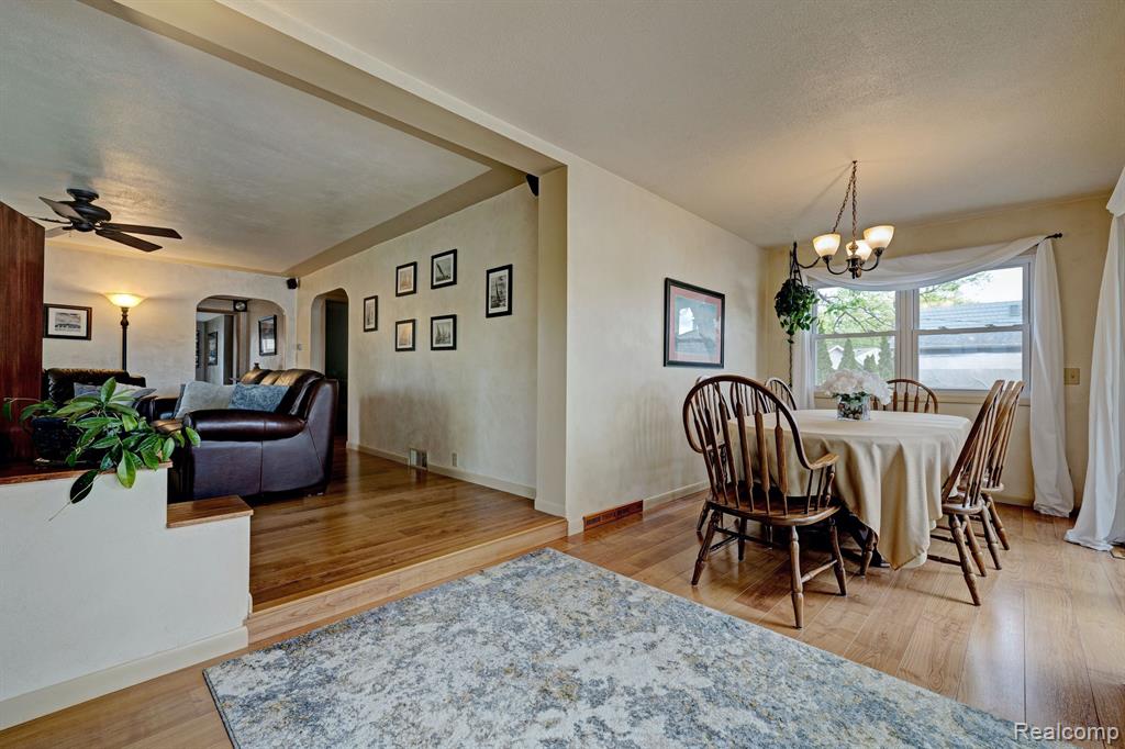 4030 ROLLINS Avenue, Waterford, MI 48329 — Photo 15