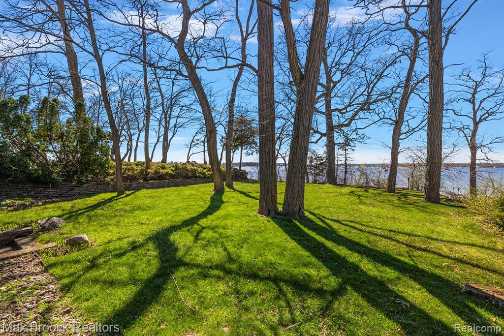 3549 WARDS POINT Drive, Orchard Lake Village, MI 48324 — Photo 6