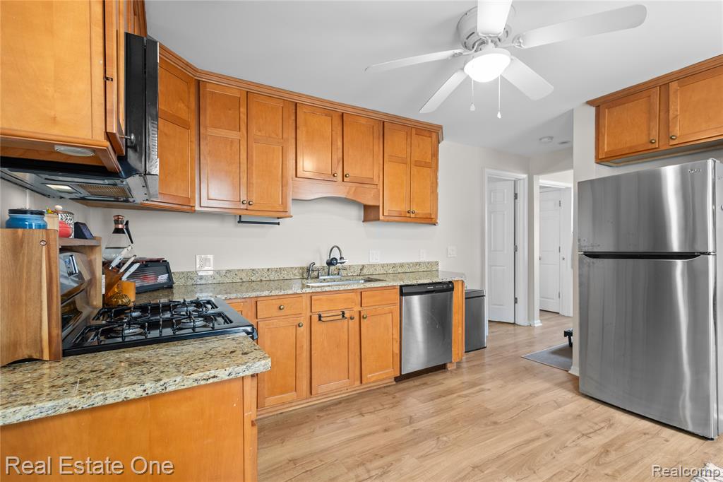 415 Taylor Avenue, Rochester, MI 48307 — Photo 14