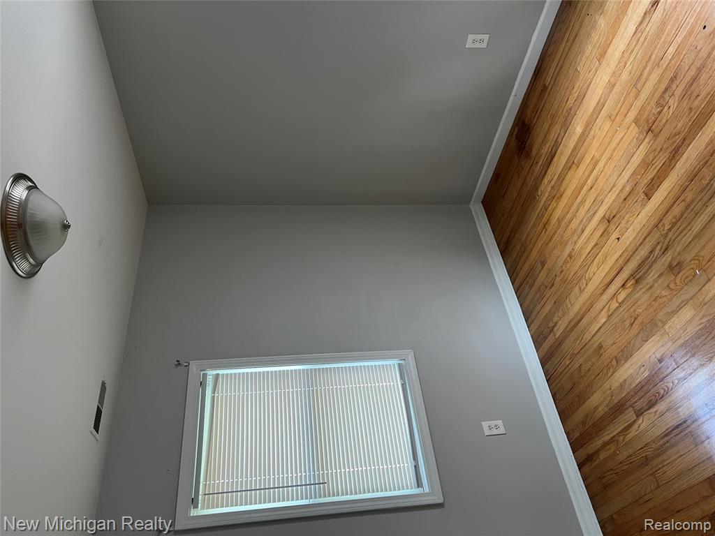 5659 CLIPPERT Street, Dearborn Heights, MI 48125 — Photo 26