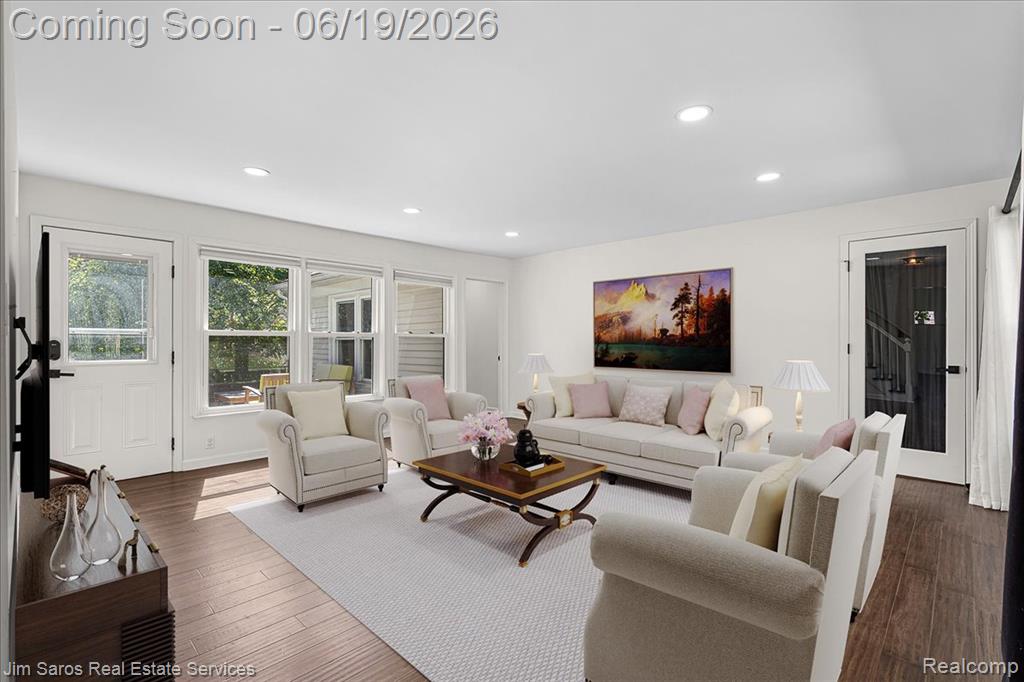 615 Lakepointe Street, Grosse Pointe, MI 48230 — Photo 5
