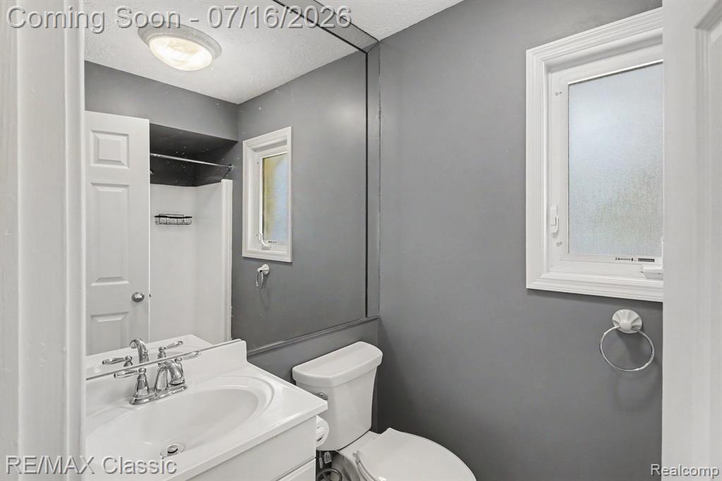22900 Valerie Street, South Lyon, MI 48178 — Photo 8