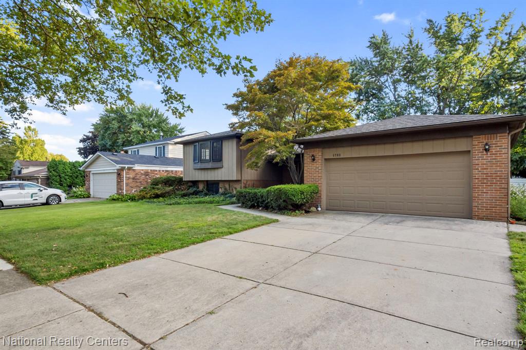 5785 Patterson Drive, Troy, MI 48085 — Photo 3