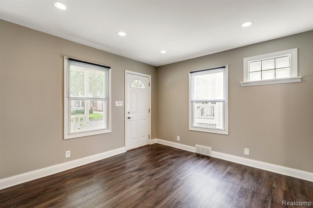 811 HUMPHREY Avenue, Birmingham, MI 48009 — Photo 13