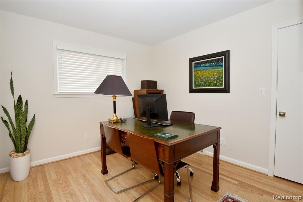 4121 S FULTON Place, Royal Oak, MI 48073 — Photo 14