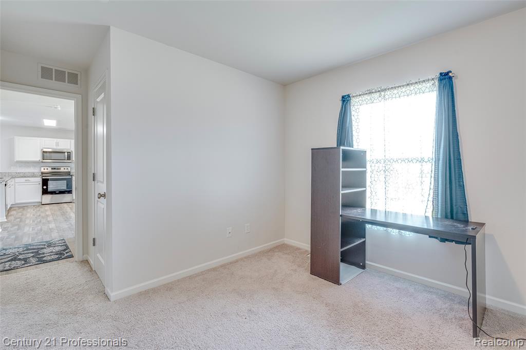 1666 Golfview Drive, Ypsilanti, MI 48198 — Photo 24