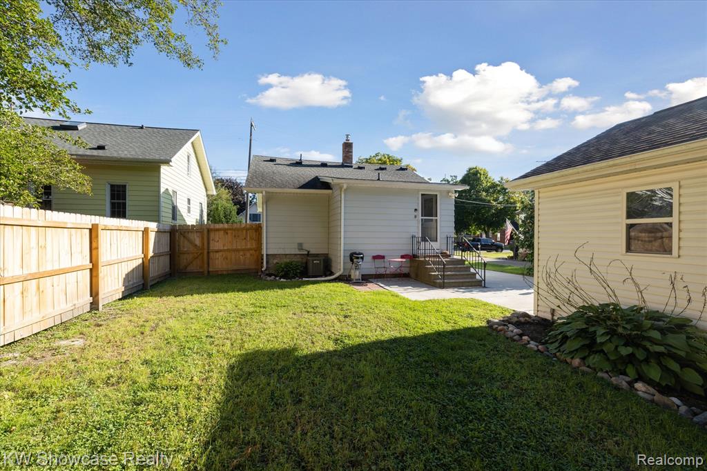 603 W Clinton Street, Howell, MI 48843 — Photo 23