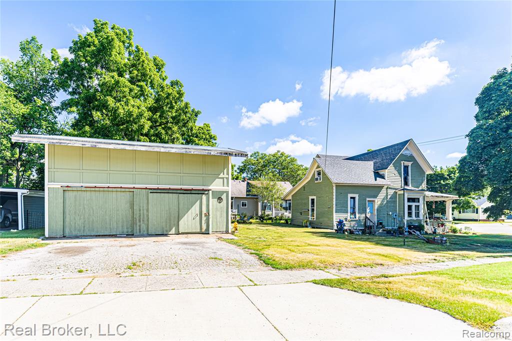 605 N Mill Street, Clio, MI 48420 — Photo 8