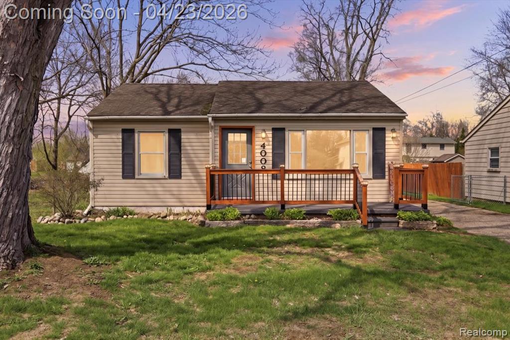 4008 Woodmere Drive, Waterford, MI 48329 — Photo 35