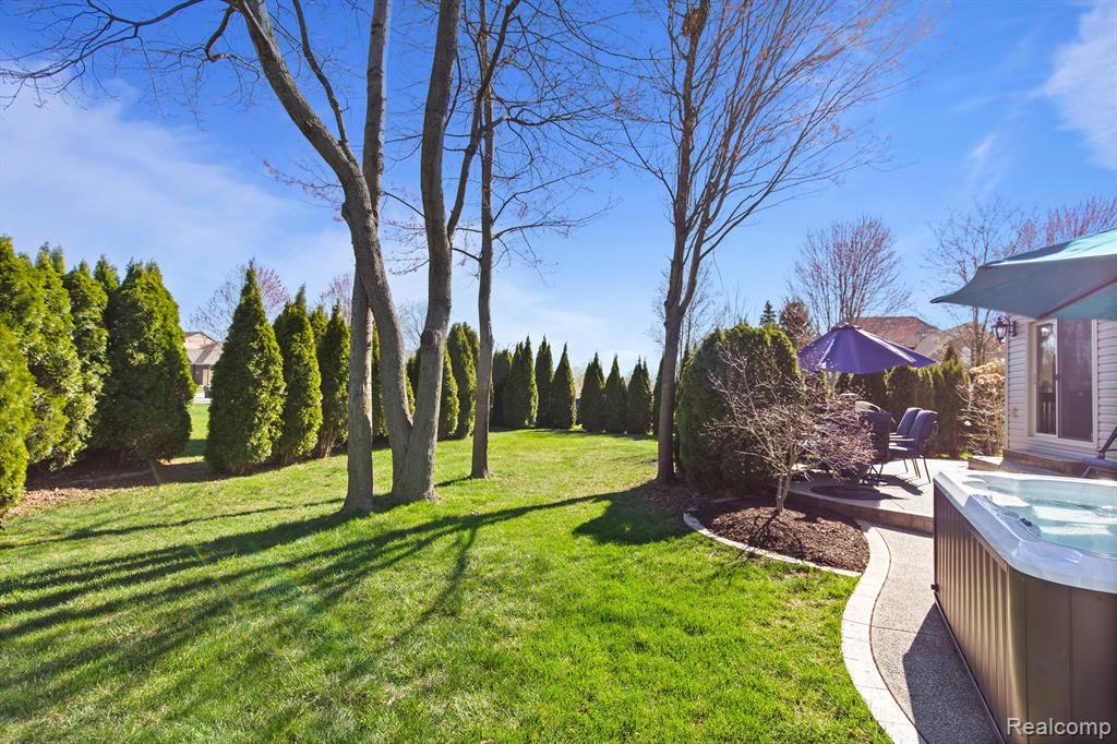 7689 BIRCH Lane, Shelby Twp, MI 48316 — Photo 32