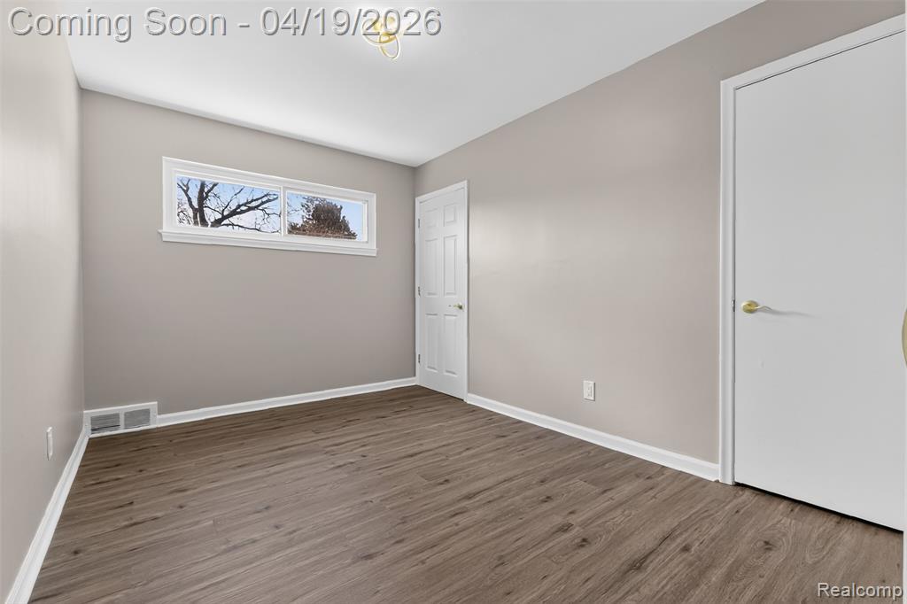 9075 W Parkway Street, Detroit, MI 48239 — Photo 28