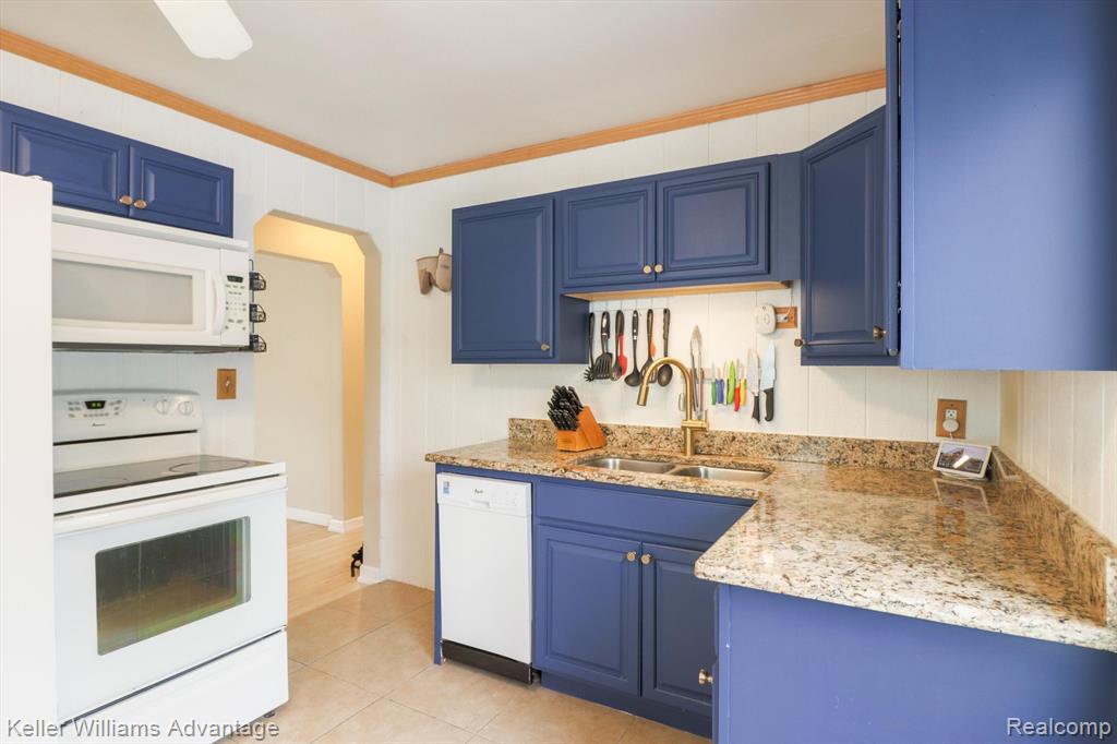 434 E WOODWARD HEIGHTS Boulevard, Hazel Park, MI 48030 — Photo 13