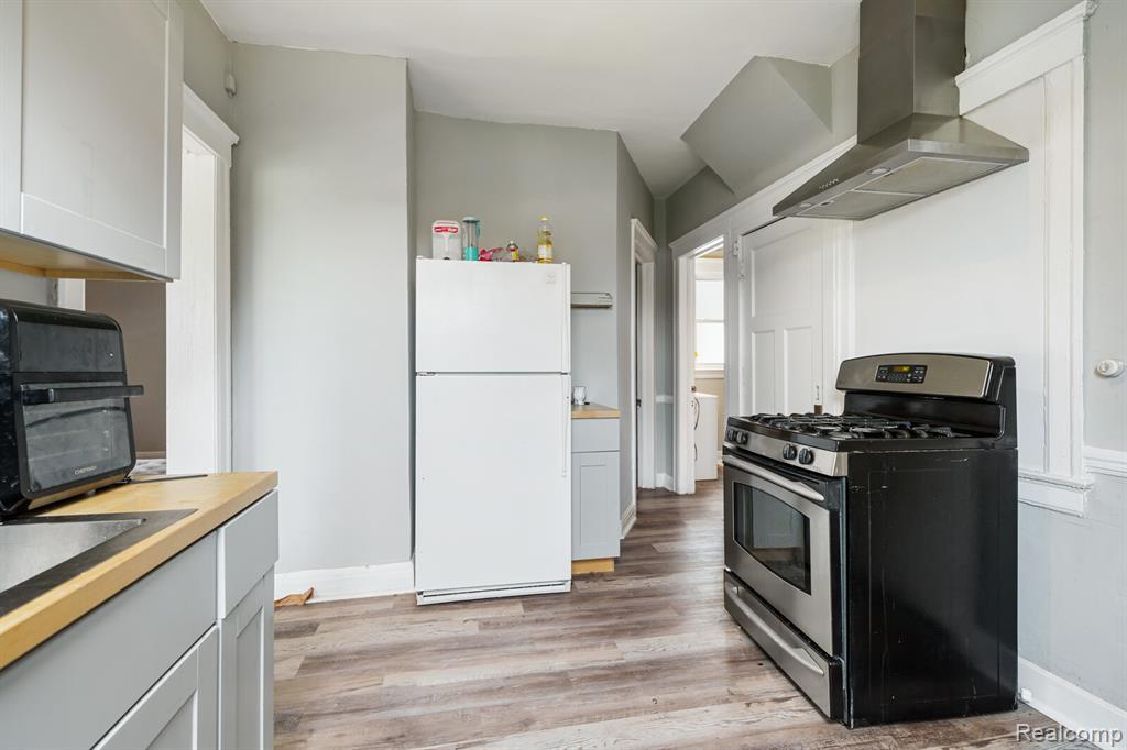 846 E Grand Boulevard, Detroit, MI 48207 — Photo 15
