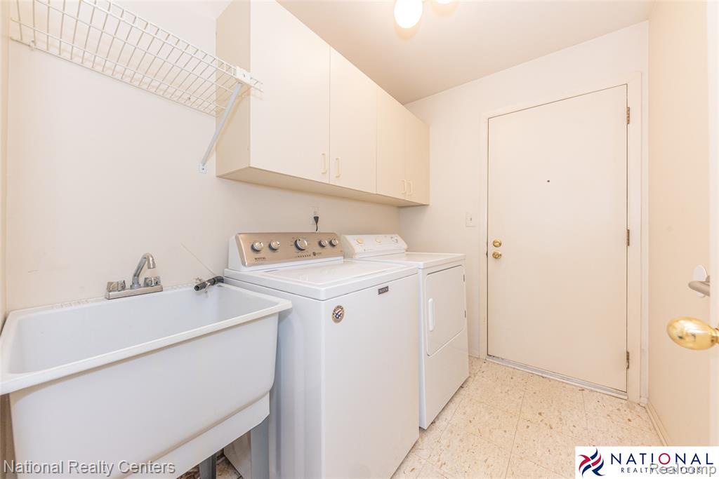 29705 Pine Ridge Circle, 35, Farmington Hills, MI 48331 — Photo 24
