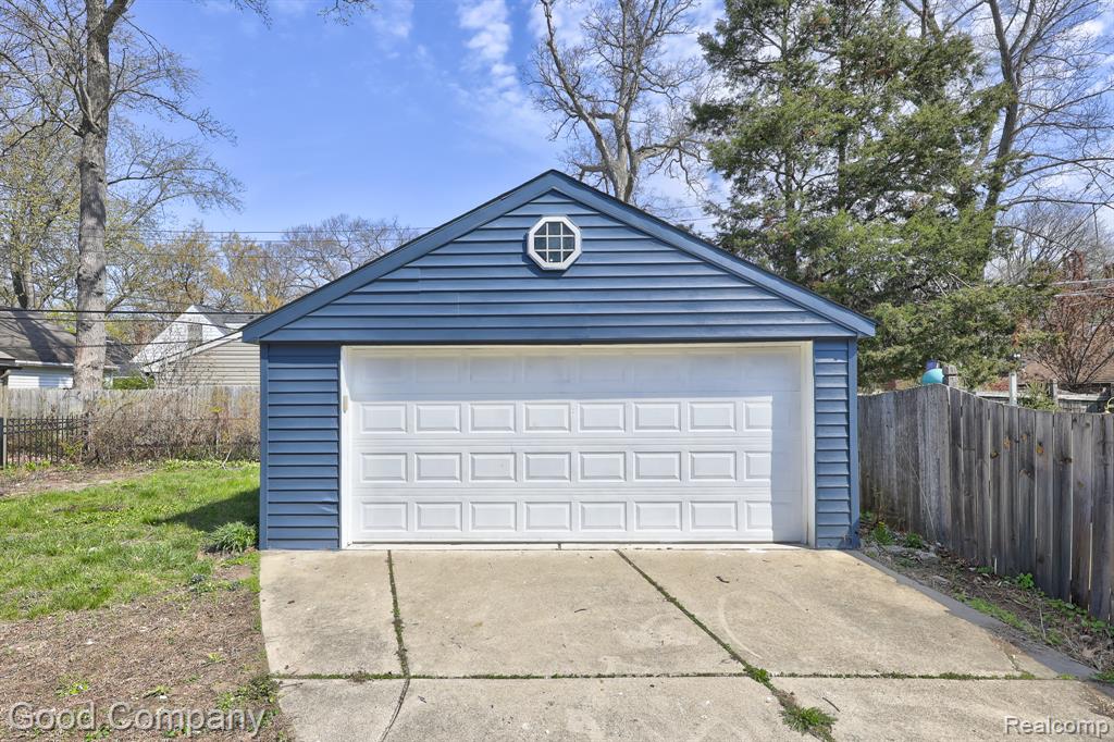 23 Fairwood Boulevard, Pleasant Ridge, MI — Photo 51