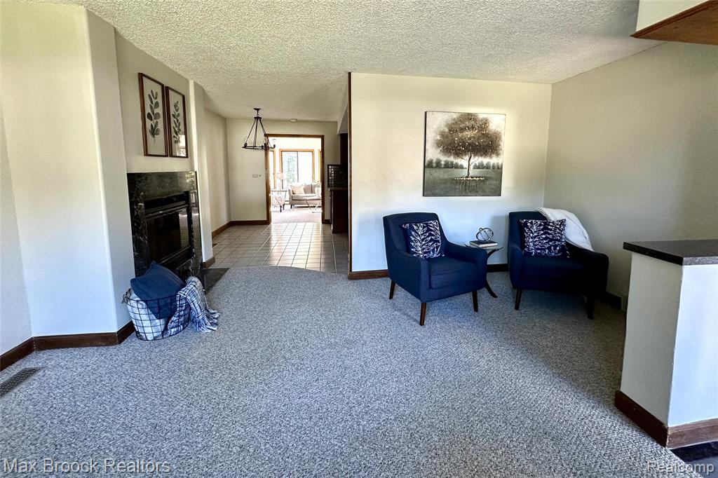 8741 Buffalo Drive, Commerce Twp, MI 48382 — Photo 6