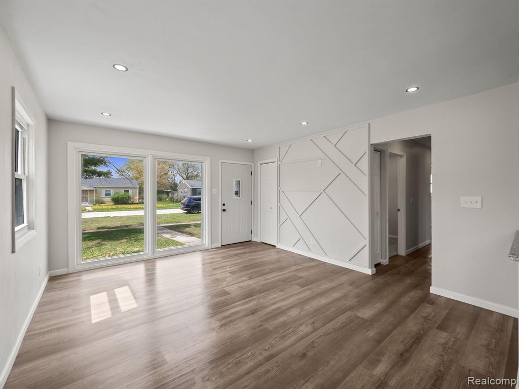 558 S 24TH Street, Saginaw, MI 48601 — Photo 4